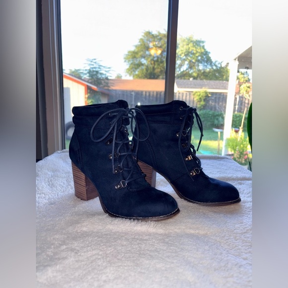 SM New York Black Lace Up Boots with Brown Heel Size 9 - Picture 9 of 14